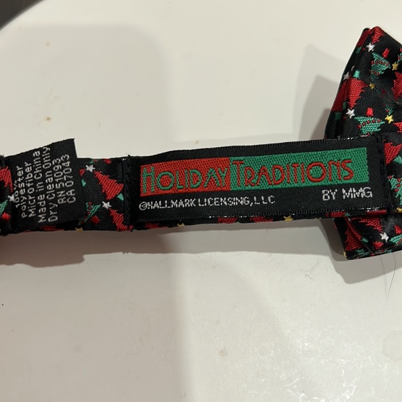 Christmas Tree Bow tie 🎄 - Picture 3 of 3
